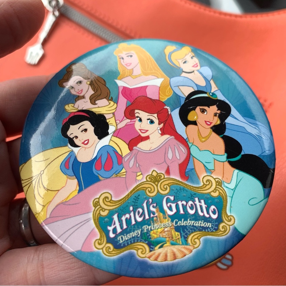 Disney Parks Button Ariel’s Grotto Can Badge